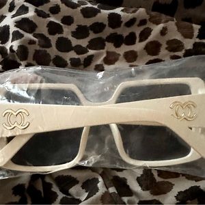 Cute Sunglasses non branded NOT designer